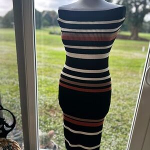 SAYWHAT NWT STRAPLESS RIBBED MIDI CURVE HUGGING & CHIC KNIT DRESS
SHE IS CLASS~